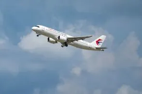 第二架C919入列东航，首架已服务旅客1.1万人次！波音CEO：C919是一架好飞机